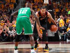 28圈-詹姆斯在RNG比赛中赛事规则更新，比分优势明显引发热议！的简单介绍