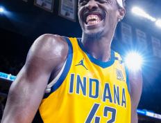 28圈娱乐-关于西亚卡姆迎来十赛季高光表现，曼联球迷沸腾！的信息