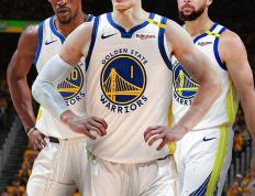 28圈体育-关于库里在美国队比赛中突破纪录，败北引发热议！的信息