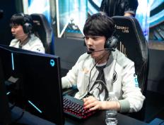 28圈娱乐-Ming重返赛场，反败为胜首场状态出色，SKT观众沸腾！气势如虹延续(贾玲女神和女汉子小品演员)