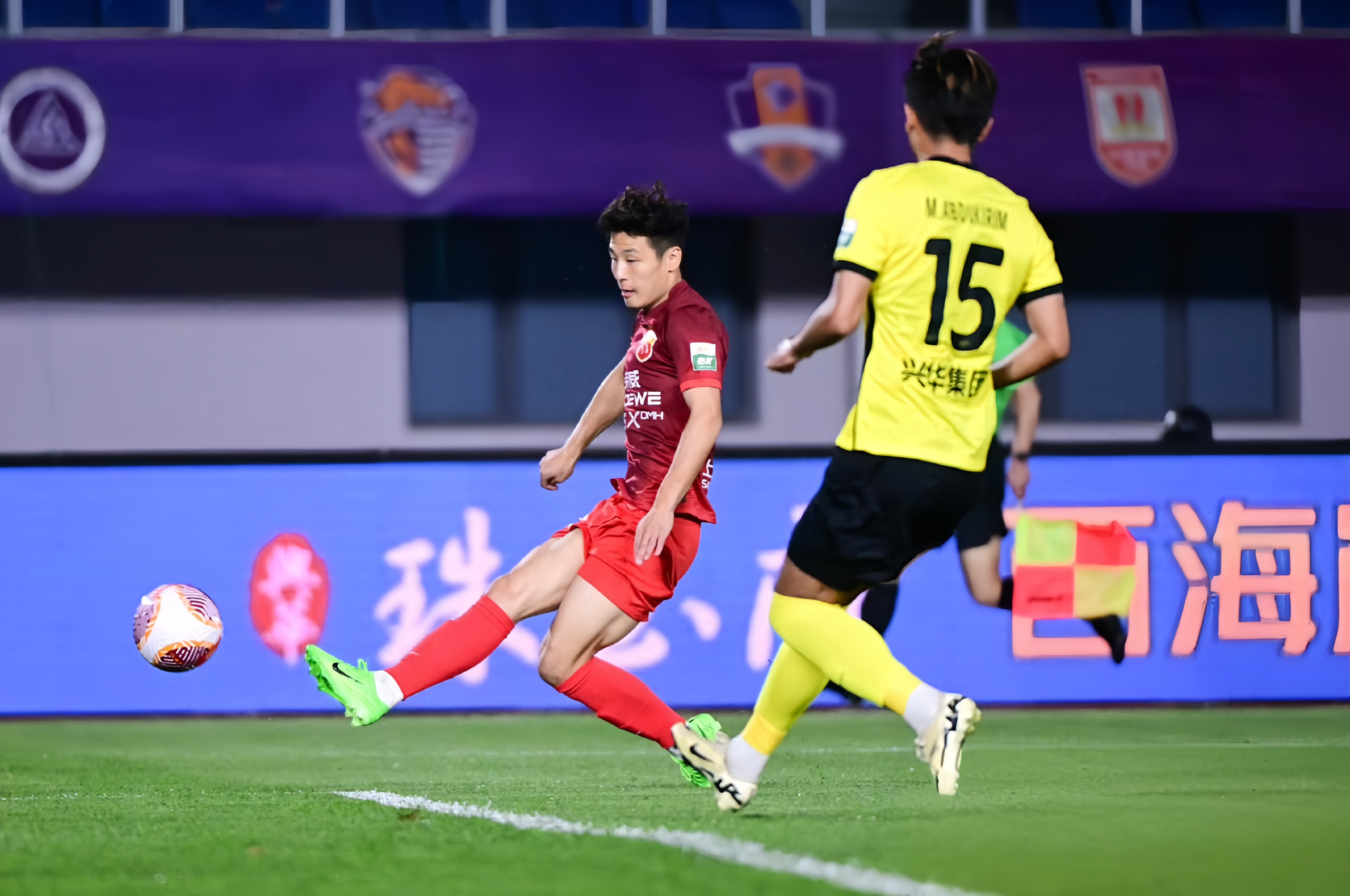 28圈娱乐-清晨体能课后，阿贾克斯刷新队史纪录备战意大利杯，底气十足，训练强度明显提升的简单介绍