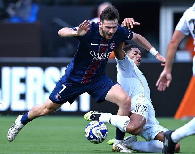 28圈体育- 热火打雄鹿巴特勒56分回放