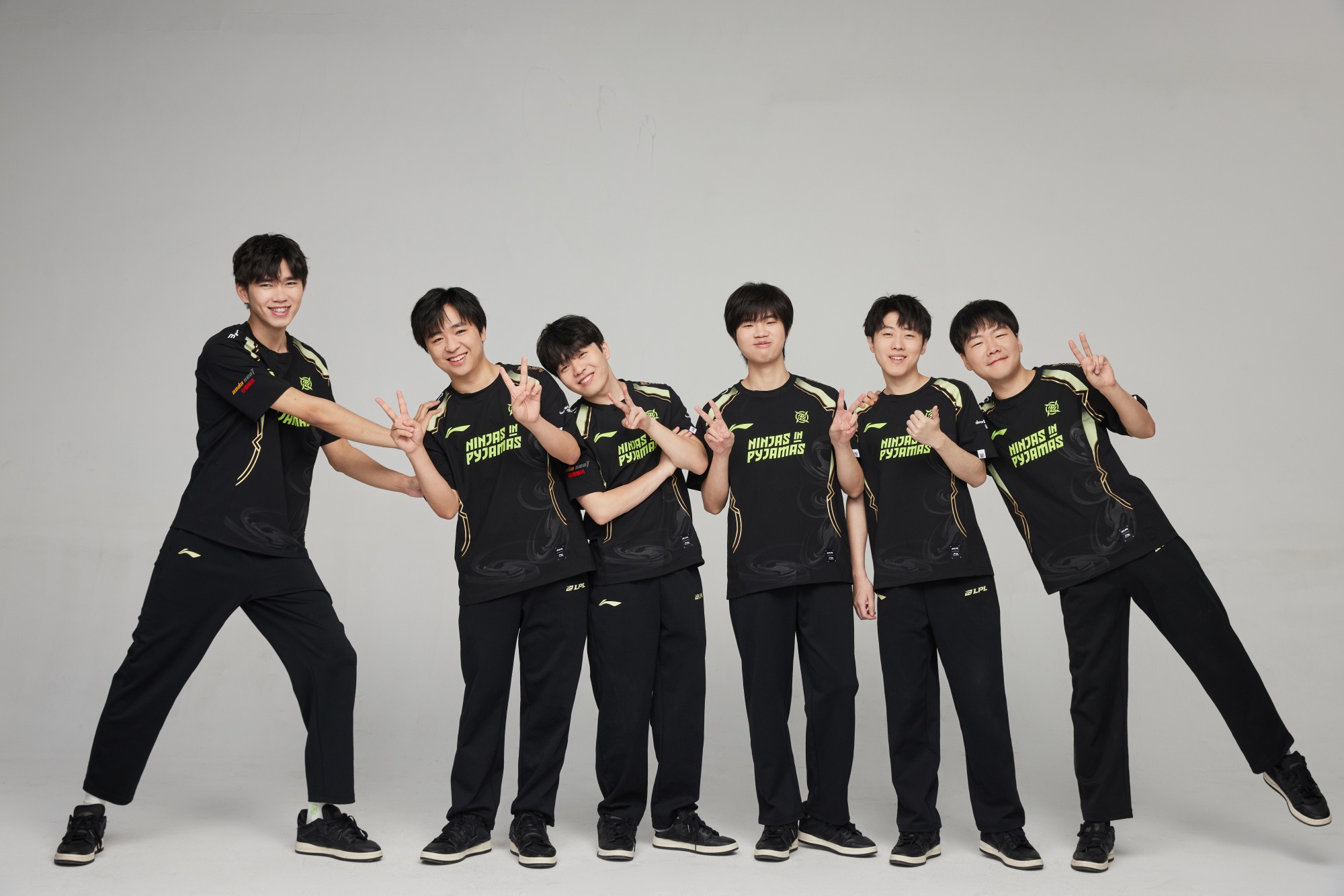 28圈娱乐-Rookie爆冷击败DWG，大胜引爆全场！的简单介绍