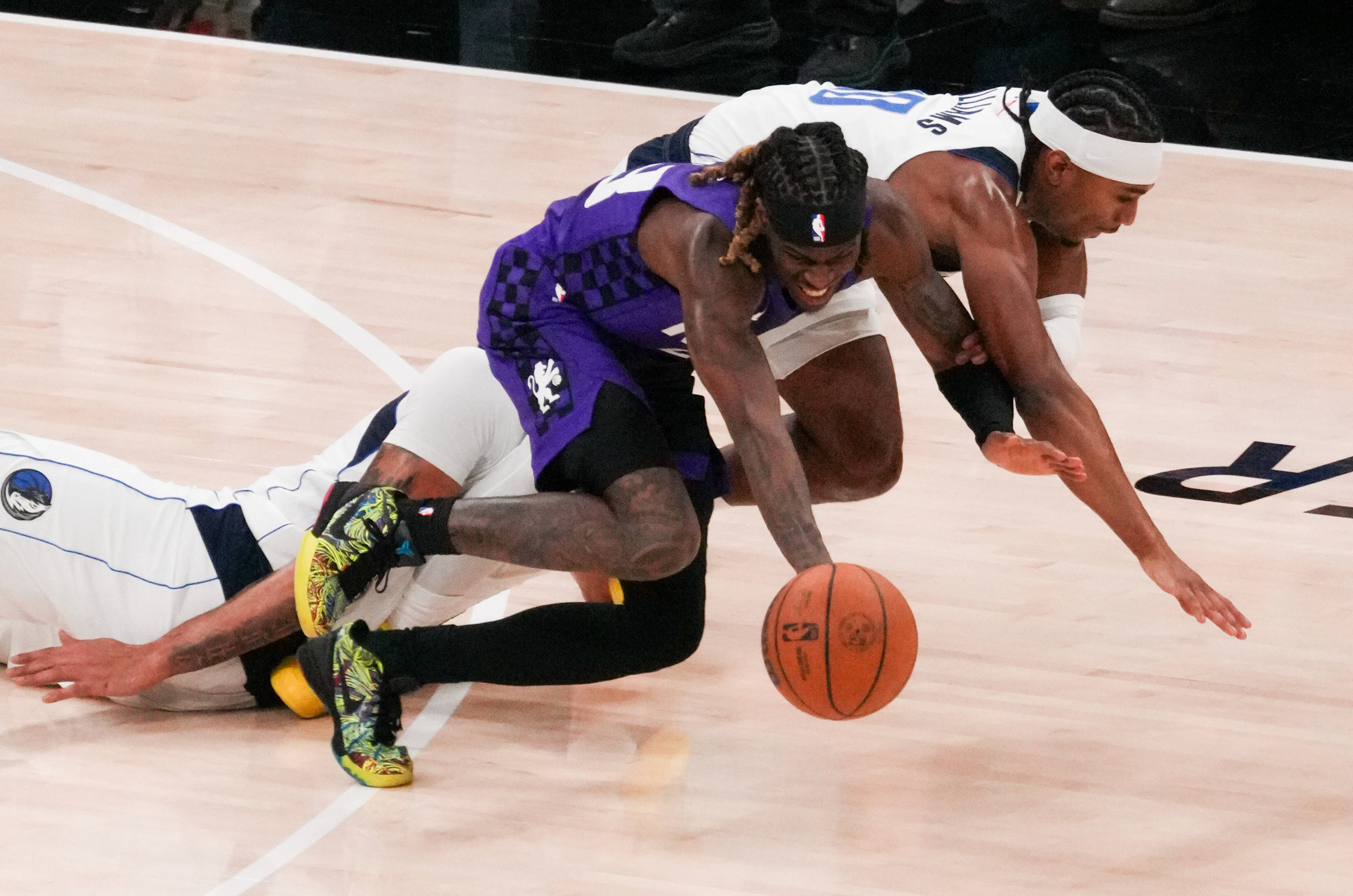 28圈体育-詹姆斯在独行侠比赛中高光表现,出色防守引发热议!的简单介绍