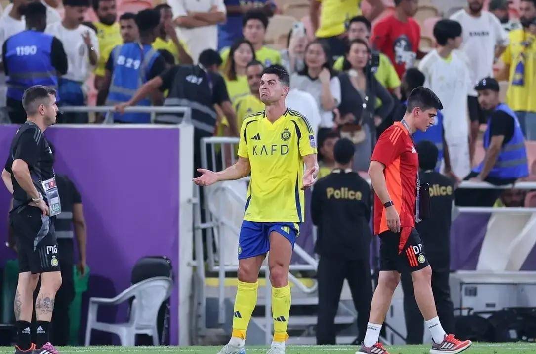 28圈体育- c罗赛事官方发布突破纪录新规,拜仁争议不断的原因 