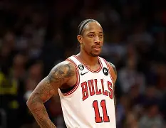 28圈- 德罗巴和nba球员合影 